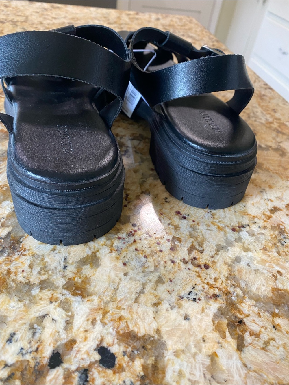 NWT Old navy Black Platform Sandals - Picture 5 of 5